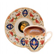 KADİFE KUTULU MEVLANA -SEMAZEN ÇİNİ DESENLİ 2'Lİ KAHVE TAKIMI KADİFE KUTULU MEVLANA -SEMAZEN ÇİNİ DESENLİ 2'Lİ KAHVE TAKIMI